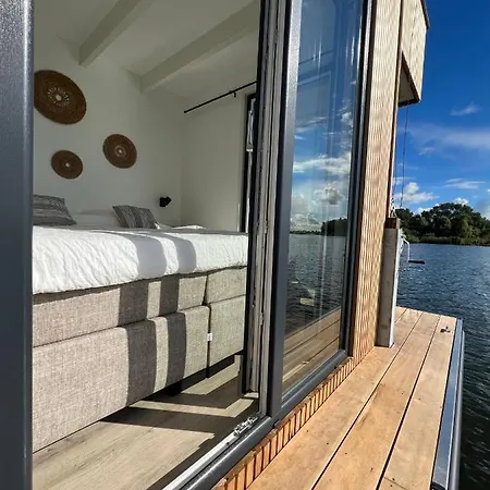 Botel Luxury Houseboat 6p On Kagerplassen With Tender Kaag