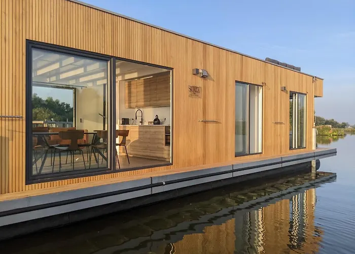 Surla Houseboat 