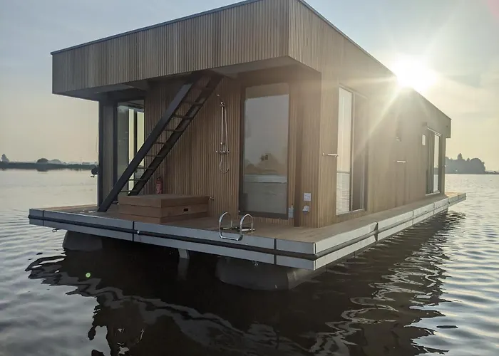 Surla Houseboat 